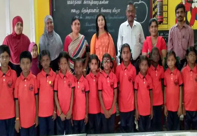 facebook used trichy 407 govt school students get it new dress provide teacher 
